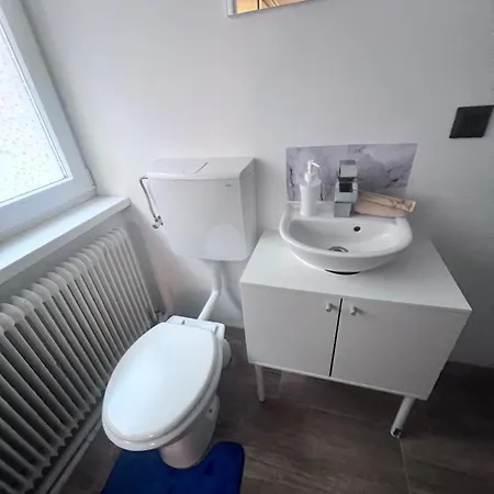 5 Helle Kleinwohnung Mit Eigenem Bad Max 2 Gaeste *