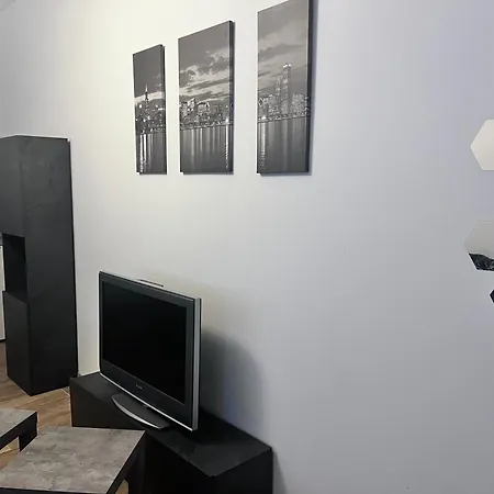 5 Helle Kleinwohnung Mit Eigenem Bad Max 2 Gaeste Enns