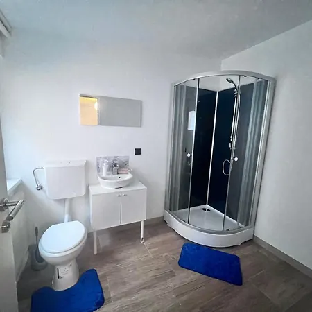 Apartment 5 Helle Kleinwohnung Mit Eigenem Bad Max 2 Gaeste